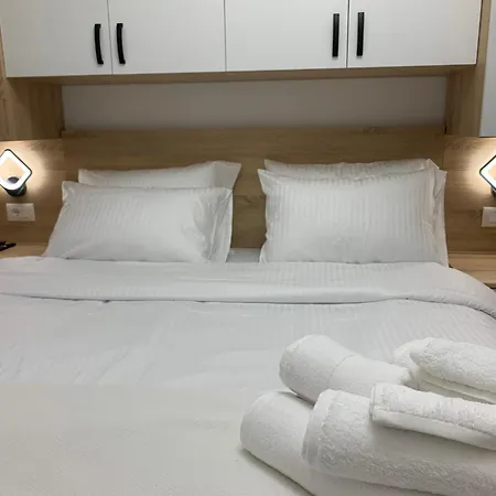 아파트 Tirana Apartment