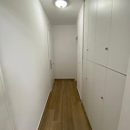 Tirana Apartment 티라나